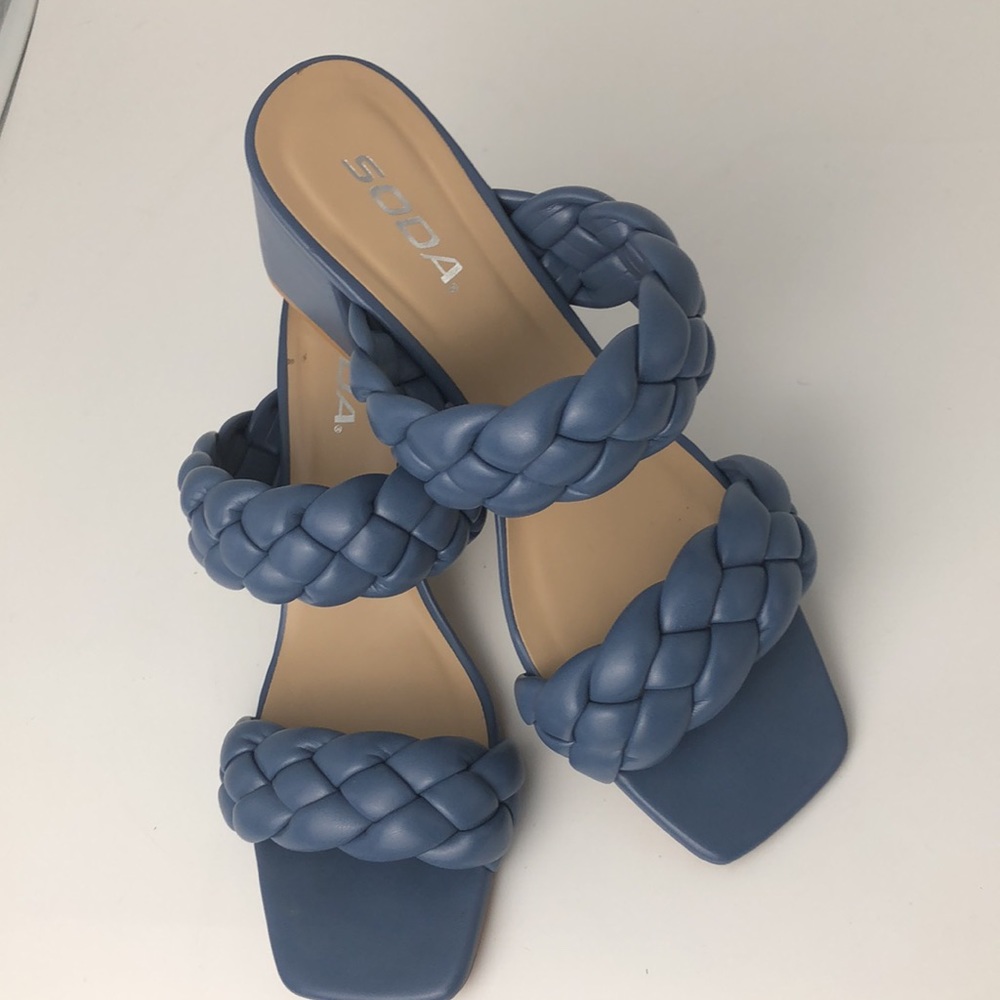 SODA Block Heel Mule Puffy Braided Straps Blue Size 9 Comfortable